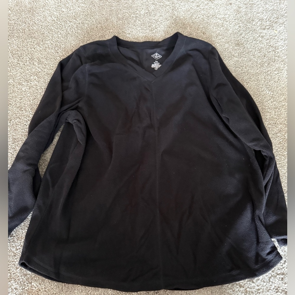 Black V-Neck Long Sleeve Top
